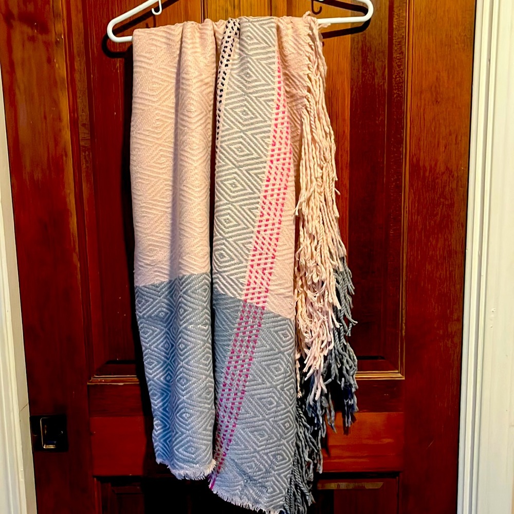 Womens shawl